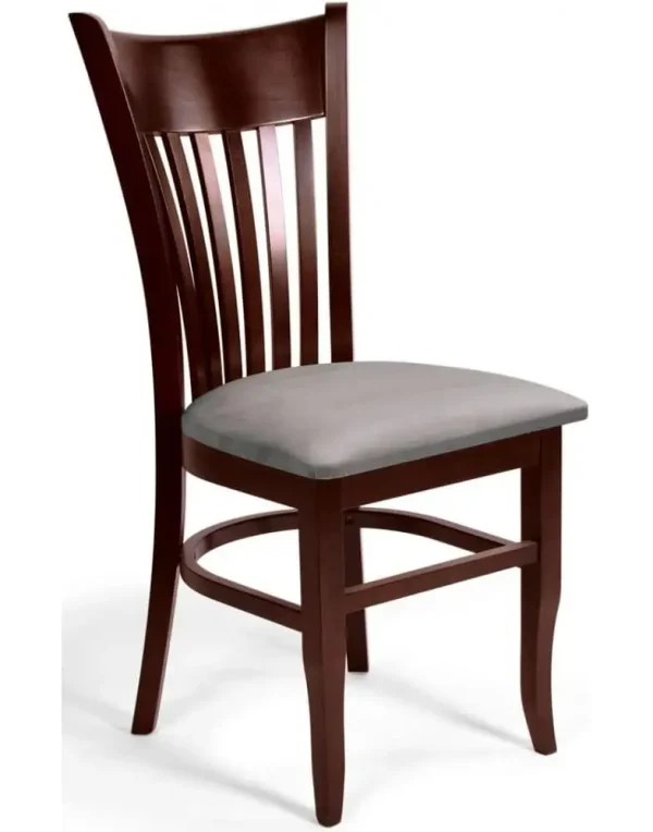 כיסא נהדר בצבע עץ לפינת האוכל