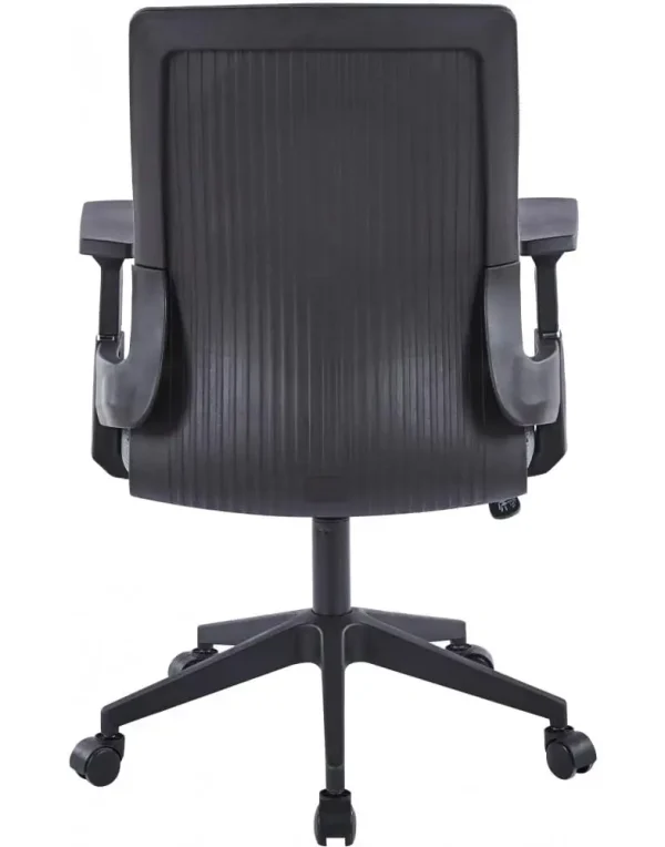 כיסא מחשב ארגונומי ומעוצב בצבע שחור לפינת העבודה בבית