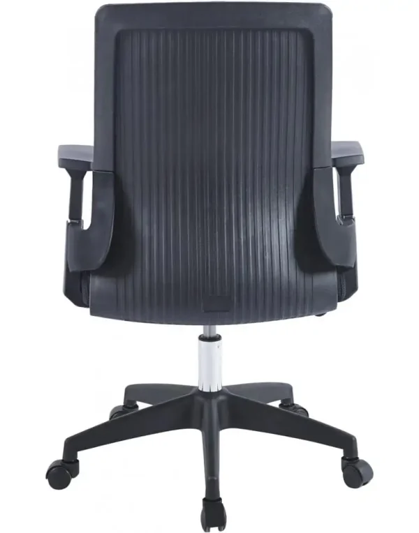 כיסא רחב עם משענת גבוהה וחזקה לחדר העבודה
