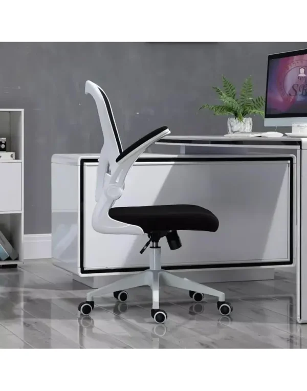 כיסא יפהפה למשרד או למחשב. מתאים לשולחנות עבודה סטנדרטיים
